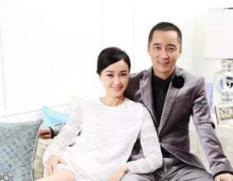 两个主持男的爆料娱乐圈,揭秘幕后真相与不为人知的秘密